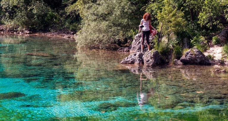 EXPLORING LAKES IN ITALY: A ROMANTIC GETAWAY