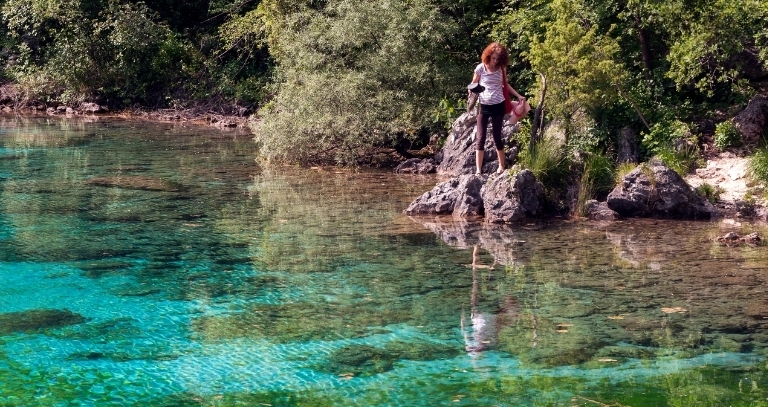 EXPLORING LAKES IN ITALY: A ROMANTIC GETAWAY